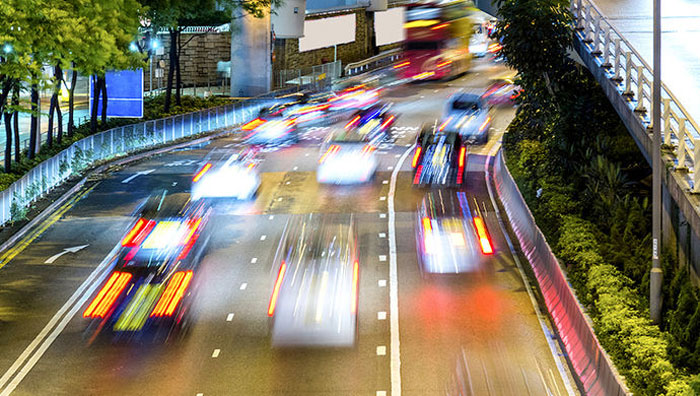 生涯在一个城市，每天处于熙熙攘攘的人群，每天过一种忙忙乱碌的生涯，有时辰会感触到一丝疲乏，陈反人往，始终往来匆匆，停不下来？旖谂娜梦颐抢床患跋硎苄媵У娜だ质惫。