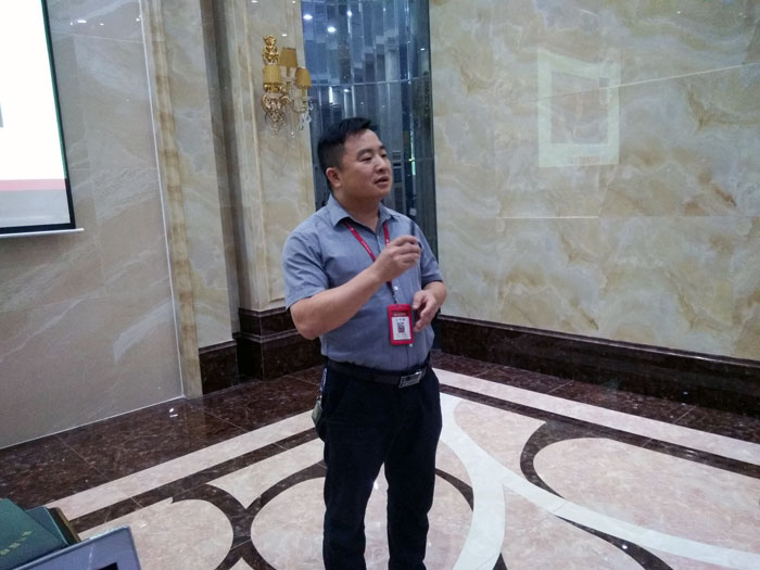 2017年11月2日晚，性命不息，进建不止217永信贵宾会法定进建日，11月全公司人员进建会圆满实现，一路分享《干法》，乐于工作，开心生涯，即便在磨难中，只有拼命工作，就能带来不成思议的好运。过好每一天，就是成功之路！