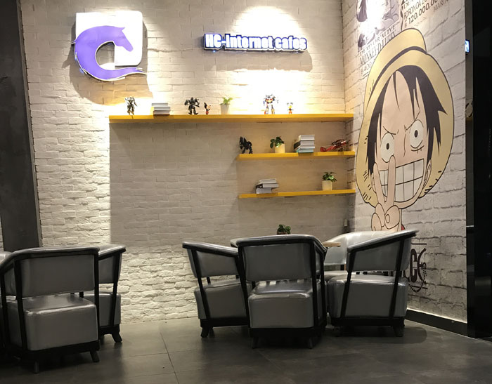 217永信贵宾会现代仿古砖案例:别说了，一路去这个1000方的网咖开黑！