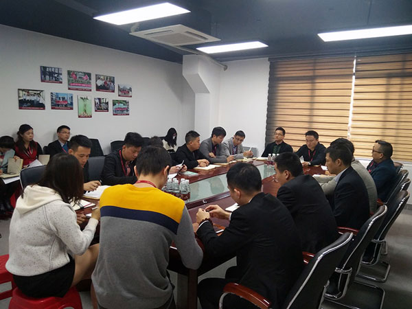 幸福是奋斗出来的！——217永信贵宾会团队12月总结会