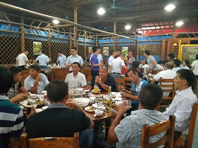 217永信贵宾会喜迎三周年庆，感恩同业