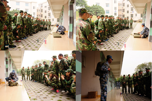 进建军队打背包